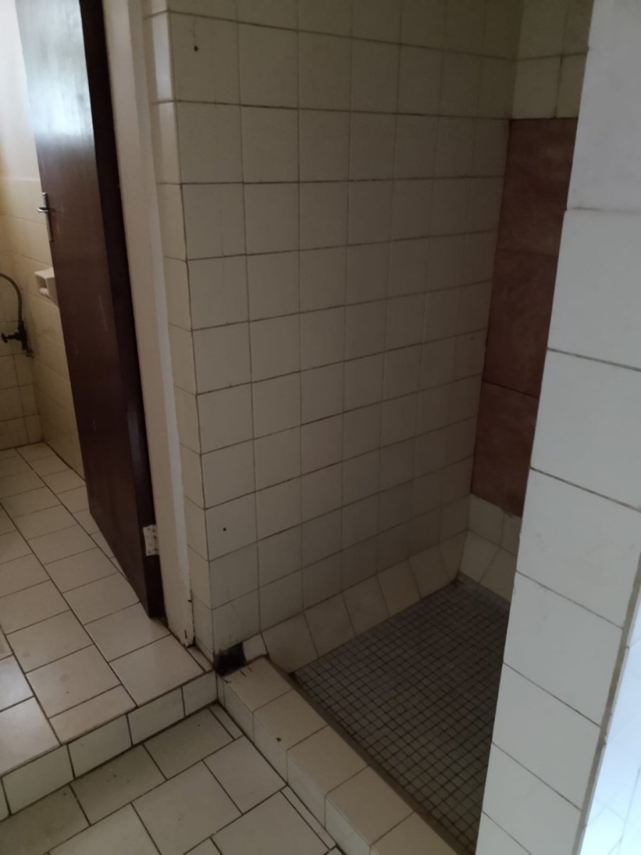 5 Bedroom Property for Sale in Roosheuwel North West